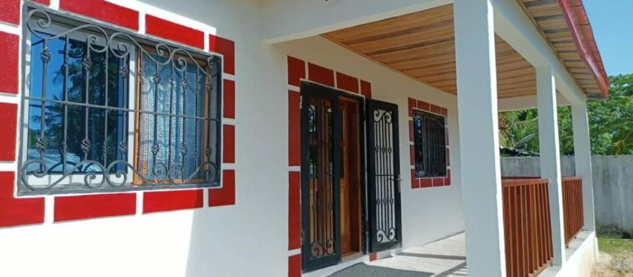 La Maison Du Voyageur Kribi Exteriér fotografie